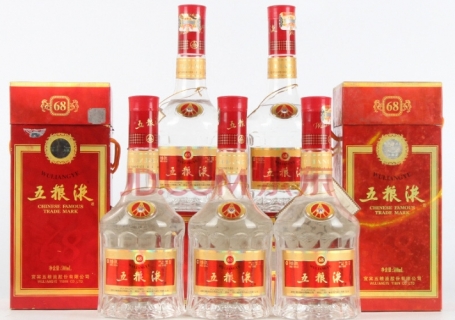国窖1573和五粮液千元级别白酒哪个更好喝？洛阳回收行情价格多少钱？
